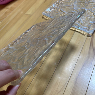 ガラス　大きい皿の画像