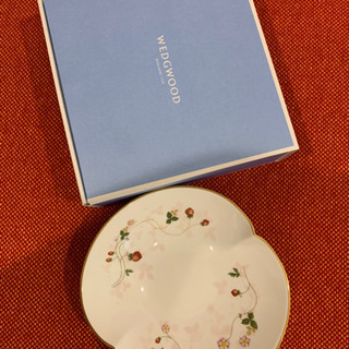 ウェッジウッド　ワイルドストロベリー　新品　箱付き