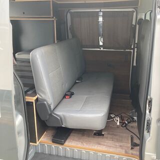 トヨタタウンエース　キャンパー仕様　車中泊仕様ベッドキットバンライフの画像
