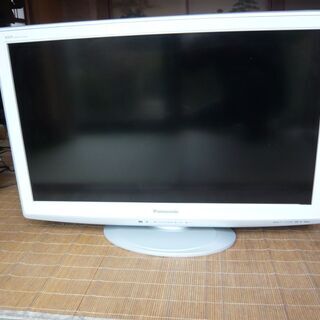 パナソニック３２型テレビ　リモコン付き美品