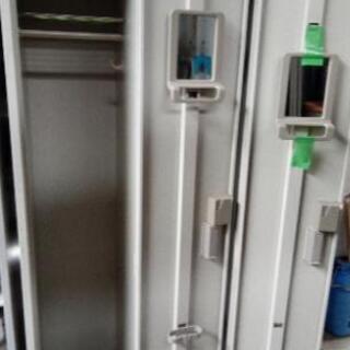 中古品・３人用ロッカー 鍵なし 引き取り場所行田市の画像