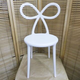Qeeboo リボンチェア RIBBON CHAIR ブラック qeeboo リボンチェア 2脚セット ブラック | Costco Japan