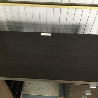 パソコンデスクの画像