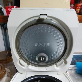 東芝製炊飯器　3合炊き　0.54Lの画像