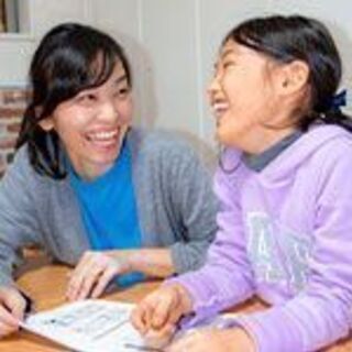 こども英会話スクールのアシスタント講師（平日３時間程度）