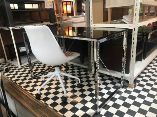 【リサイクルショップ八光　田上店　配達・設置OK】ブラック　強化ガラスPCデスクセット