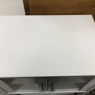 【リサイクルショップどりーむ天保山店】1087　食器棚　レンジボード　コンパクトサイズ　ホワイト　中古品の画像