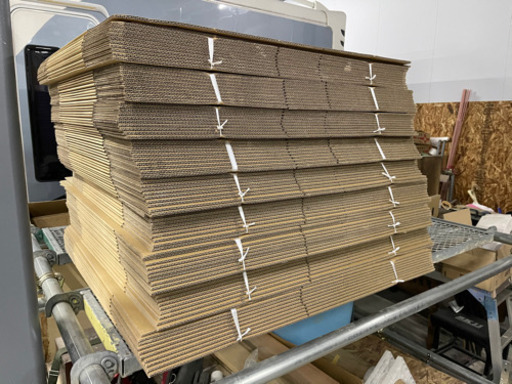 売約済　段ボール