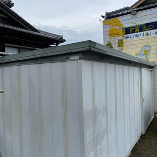 イナバ物置の画像