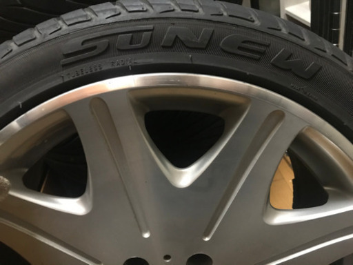 225-40-18 タイヤホイールセット　18インチ