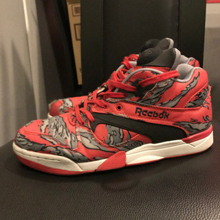 Reebokスニーカー
