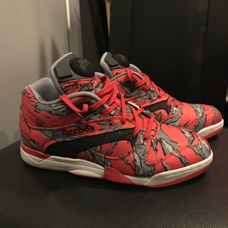 Reebokスニーカーの画像