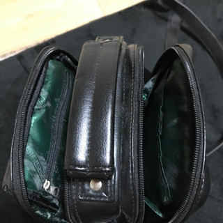 牛革ショルダーバックの画像