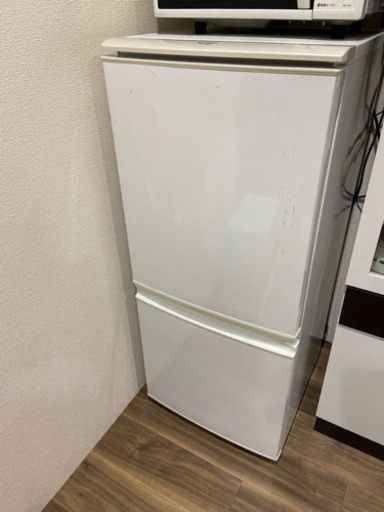 引っ越しするので冷蔵庫売ります