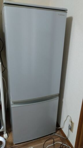 （無料でお譲りしますが、配送料の一部のみ負担お願いします）シャープ２ドア冷蔵庫　SJ-17S