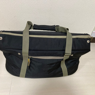 ペット用のキャリーバックですほとんど使用しておりませんの画像