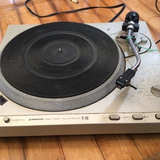 レコードプレーヤーさしあげます。