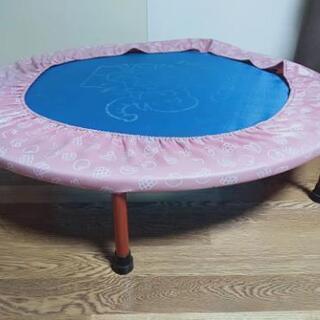 子供用トランポリン ゴム式の画像
