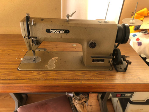 Brother 業務用ミシン 型番DB2-B735-3