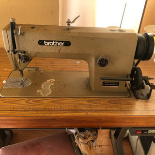 Brother 業務用ミシン 型番DB2-B735-3