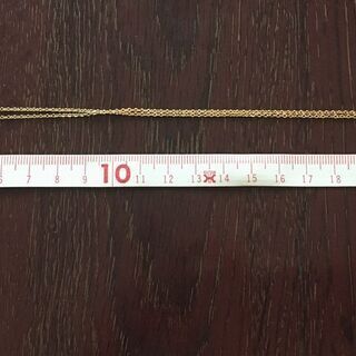 小さい花のペンダントの画像