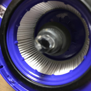 Dyson V6ダイソン　掃除機　充電コード付きの画像