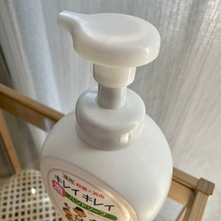 キレイキレイ薬用泡ハンドソープ　空ボトル　大型サイズの画像