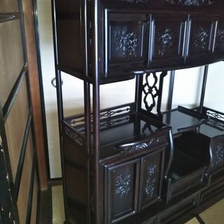 🌻 黒檀の飾り棚。の画像