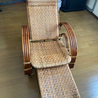 籐製リクライニングチェアー