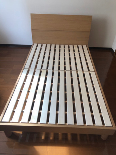 ニトリ　ベッドフレーム　セミダブル