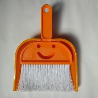 小さなニコニコ　ほうき・ちりとり（使用感あり）