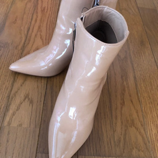 Forever21 エナメルブーツの画像