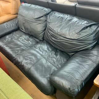 ニトリ】2人掛けレザーソファあります！！