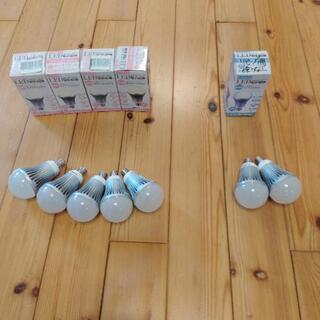 LED電球　口金E17  100v  電球色と昼光色の画像