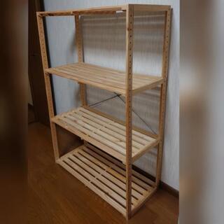 組み立て式のウッドシェルフの画像