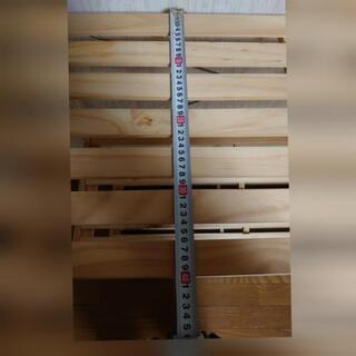 組み立て式のウッドシェルフの画像