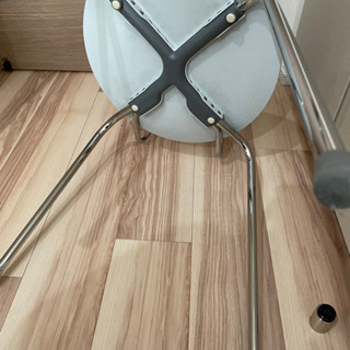 無印良品　スチールチェア　ライトグレーの画像