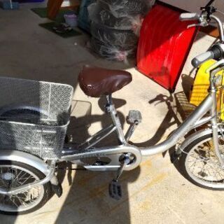 【値下げしました】大人用三輪自転車