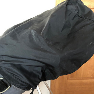 NIKEGOLFゴルフバッグとゴルフクラブの画像