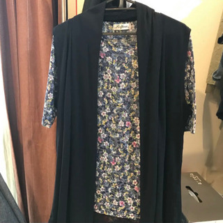 Tシャツとカーディガン