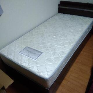 シングルベッド