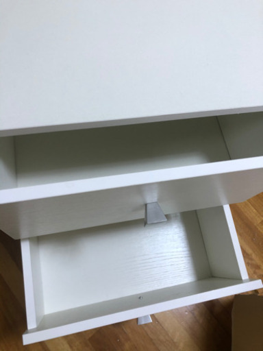 棚、引き出し　
