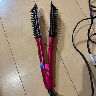 ブラシ型ヘアアイロンの画像