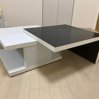 スライド式ローテーブル　白　黒の画像