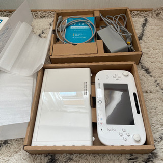 任天堂WiiU BASICSET＋リモコン（3本）＋ソフト3品の画像