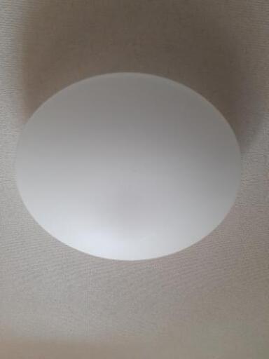 5日受渡し予定。アイリスオーヤマ8畳用なので断然明るいです！LED照明　リモコン付き使用短い1年弱