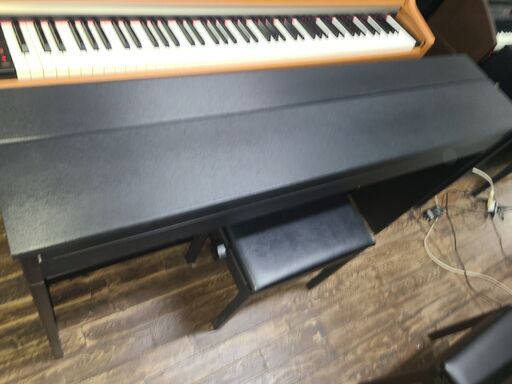 Roland 　DP-990　2008製　￥44,000-　（送料別）