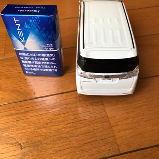 ヴェルファイア置物の画像