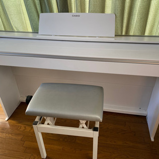 〈新品〉GUCCIのグリーンとレッドのストラップベルト リネン製ロゴ入り巾着袋付 新品〉GUCCIのグリーンとレッドのストラップベルト リネン製ロゴ入り