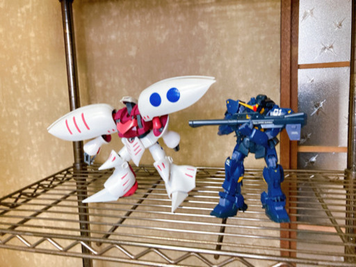 至急！2/28引取に来れる方!キュベレイ、ガンダム完成品フィギュア